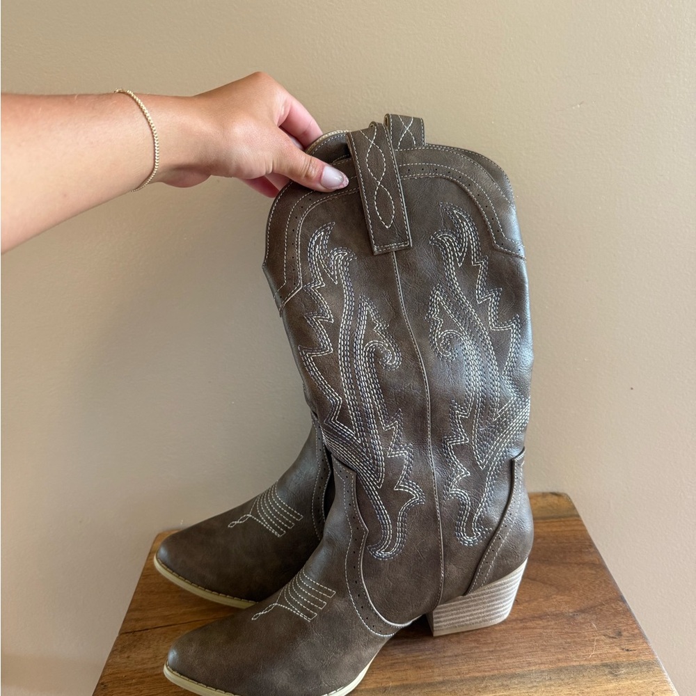 Nordstrom Women’s Taupe Western Boots NEVER WORN